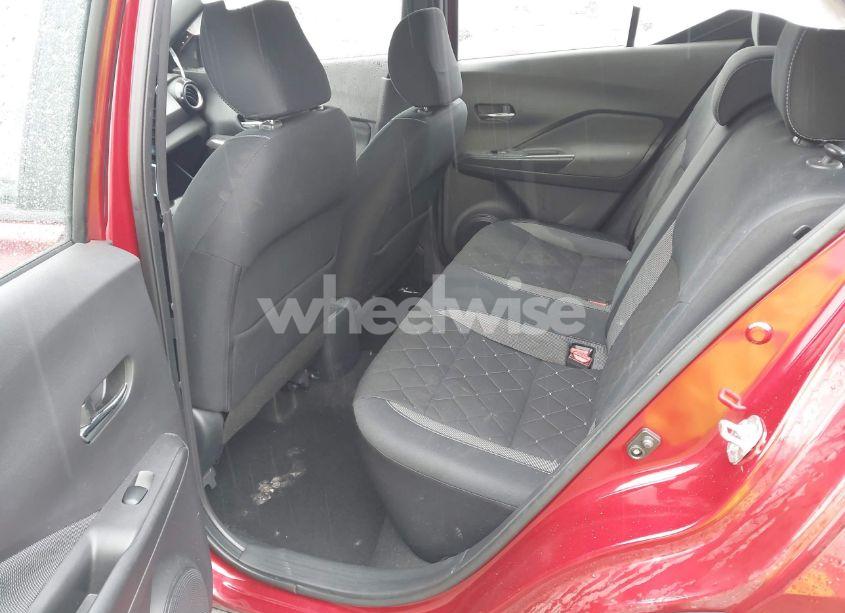 Photo 8 of 2018 Nissan Kicks SV (VIN 3N1CP5CU7JL501916)