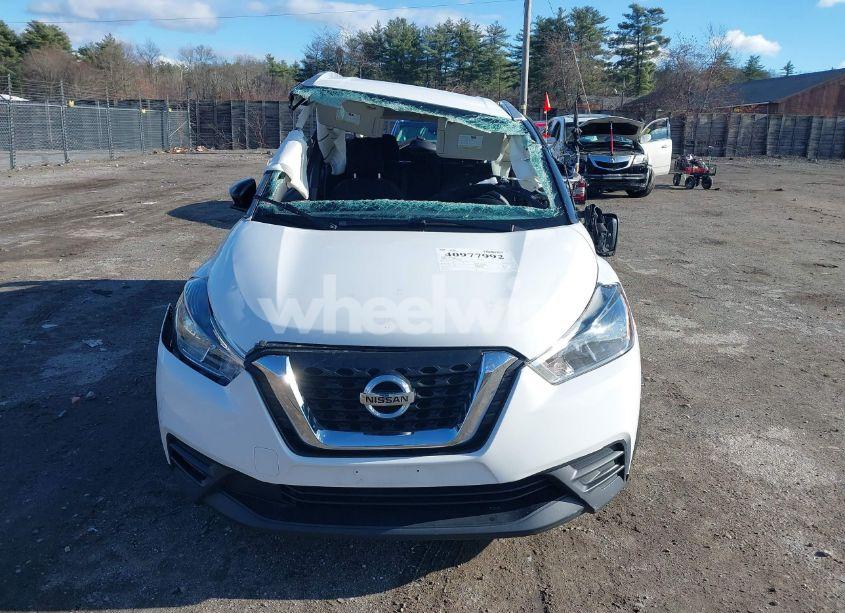 Photo 11 of 2018 Nissan Kicks S (VIN 3N1CP5CU7JL532647)