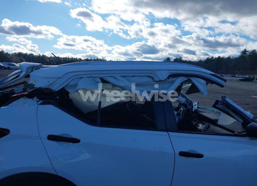 Photo 20 of 2018 Nissan Kicks S (VIN 3N1CP5CU7JL532647)