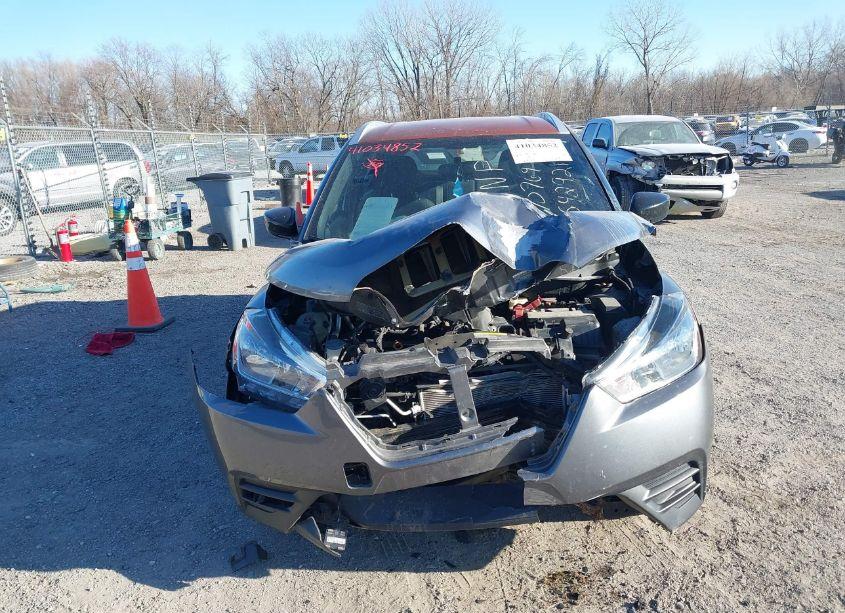 Photo 11 of 2018 Nissan Kicks SV (VIN 3N1CP5CU7JL542921)