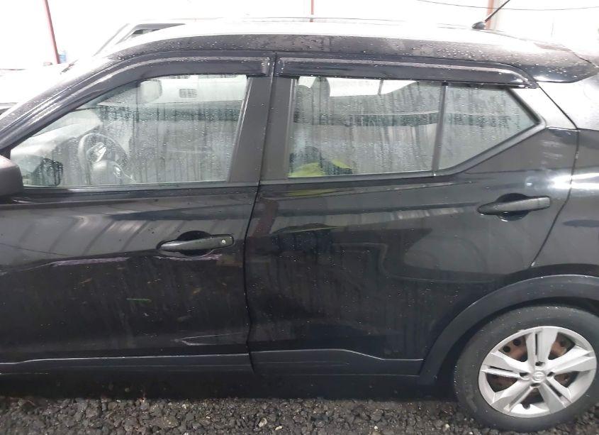 Photo 15 of 2018 Nissan Kicks S (VIN 3N1CP5CU7JL546693)