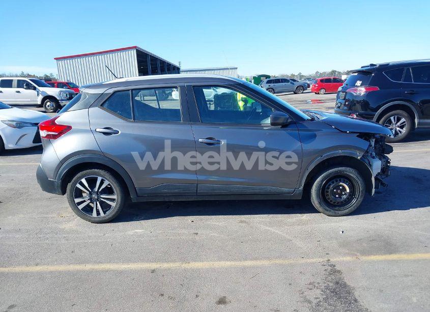 Photo 14 of 2019 Nissan Kicks SV (VIN 3N1CP5CU7KL528115)