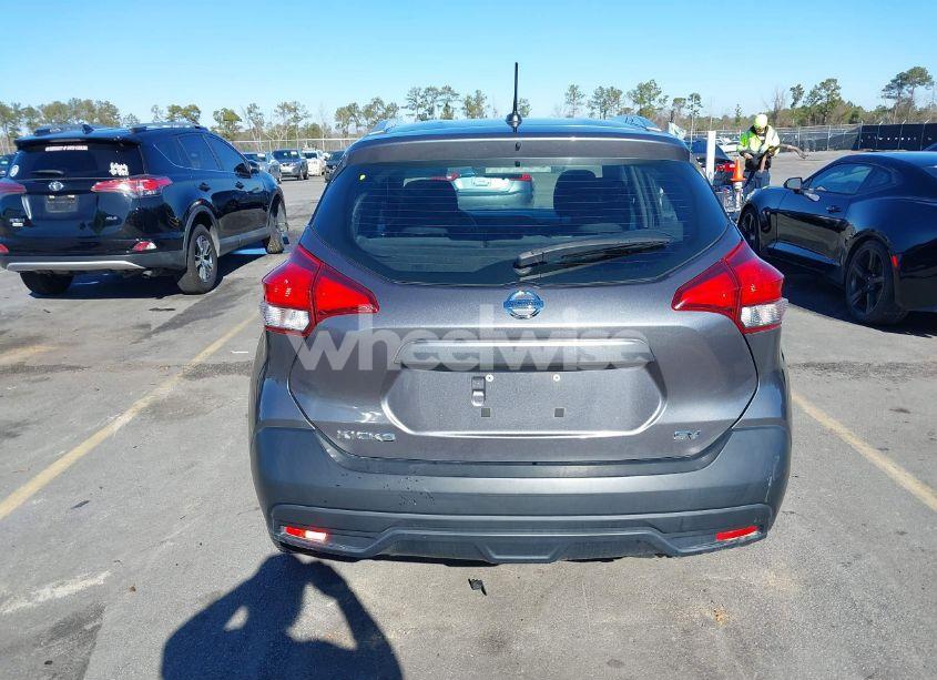 Photo 17 of 2019 Nissan Kicks SV (VIN 3N1CP5CU7KL528115)