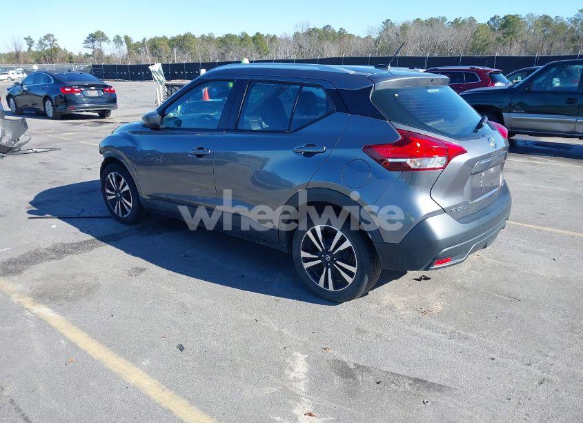 Photo 3 of 2019 Nissan Kicks SV (VIN 3N1CP5CU7KL528115)