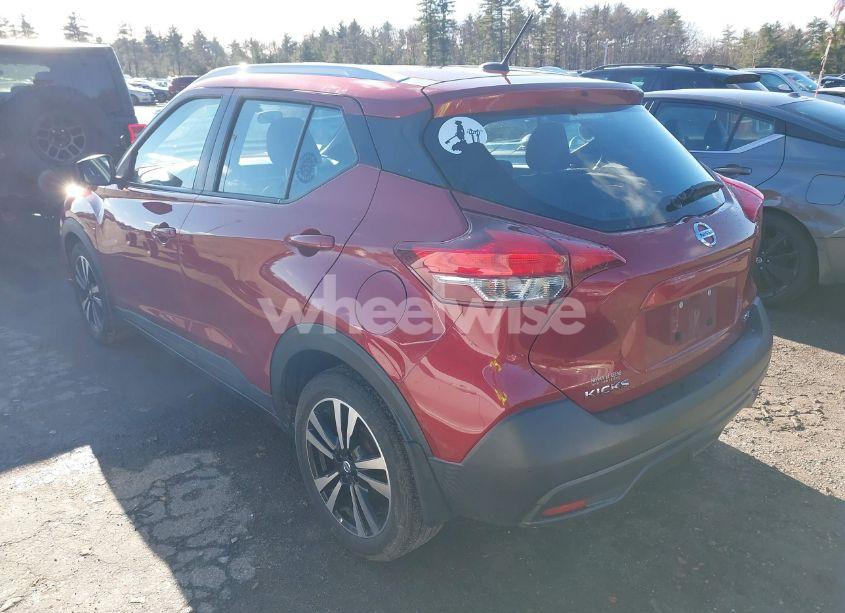 Photo 3 of 2019 Nissan Kicks SV (VIN 3N1CP5CU7KL544458)