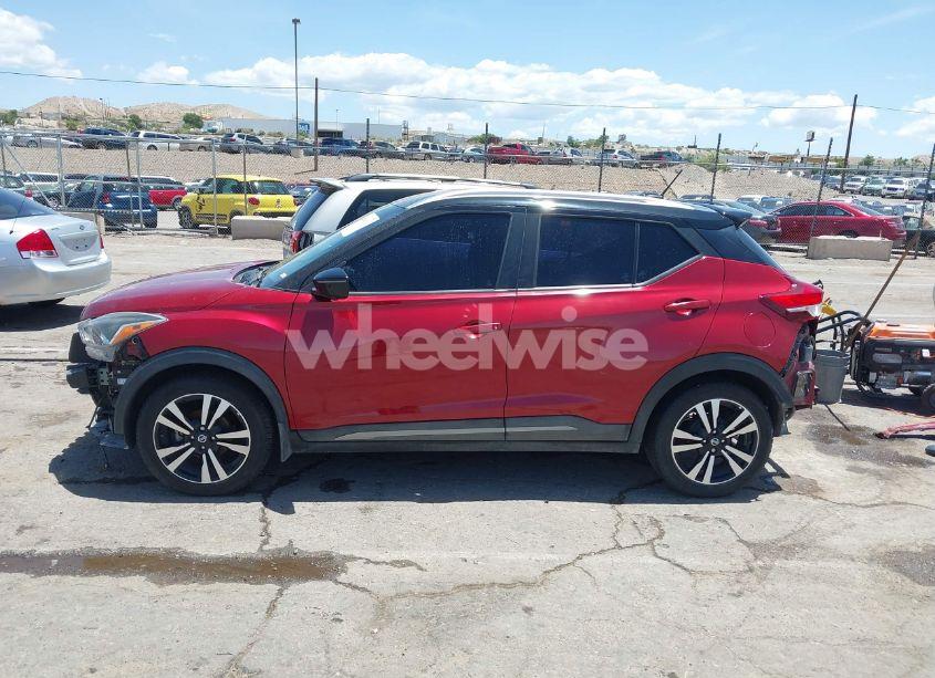 Photo 15 of 2019 Nissan Kicks SR (VIN 3N1CP5CU7KL553290)