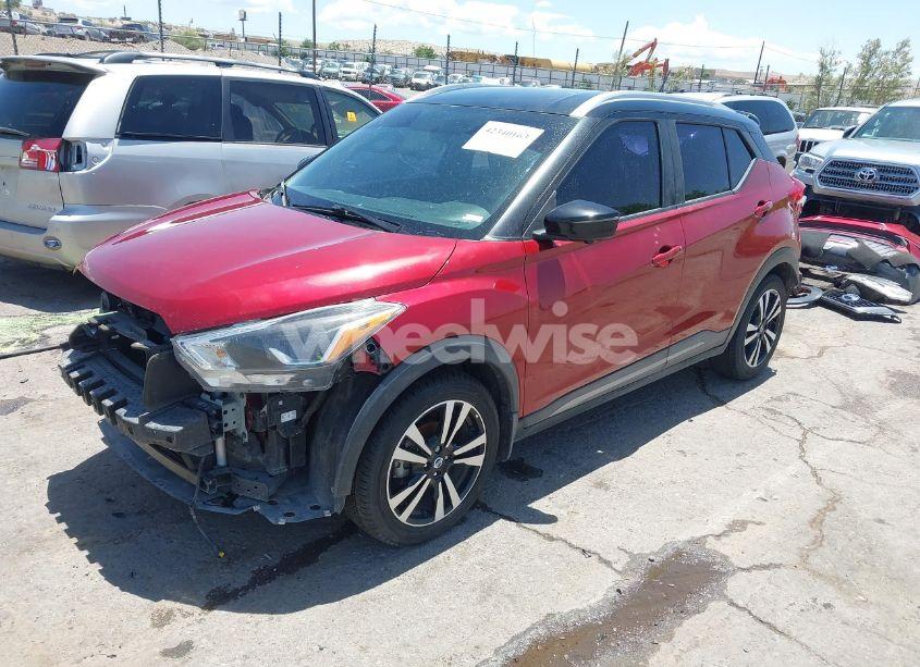 Photo 2 of 2019 Nissan Kicks SR (VIN 3N1CP5CU7KL553290)