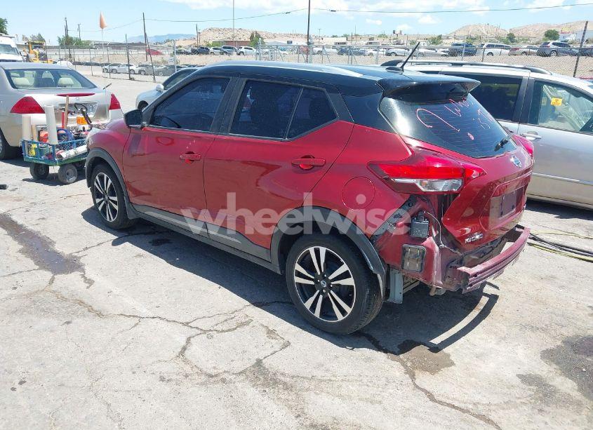 Photo 3 of 2019 Nissan Kicks SR (VIN 3N1CP5CU7KL553290)