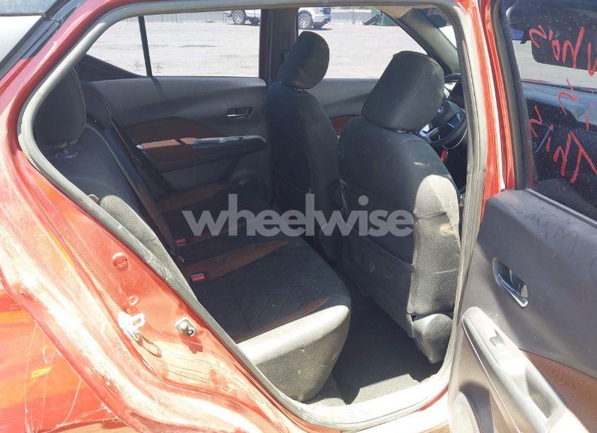 Photo 8 of 2019 Nissan Kicks SR (VIN 3N1CP5CU7KL553290)