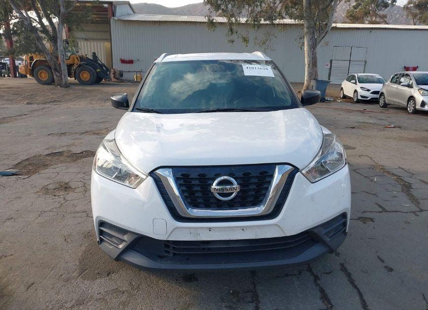 Photo 13 of 2019 Nissan Kicks S (VIN 3N1CP5CU7KL557078)