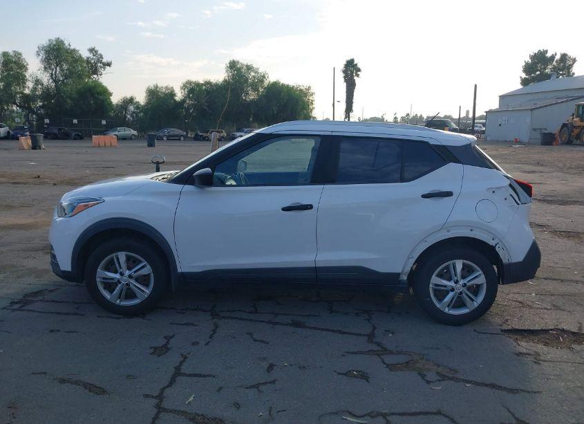 Photo 15 of 2019 Nissan Kicks S (VIN 3N1CP5CU7KL557078)