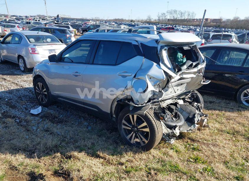 Photo 3 of 2019 Nissan Kicks SR (VIN 3N1CP5CU7KL561275)