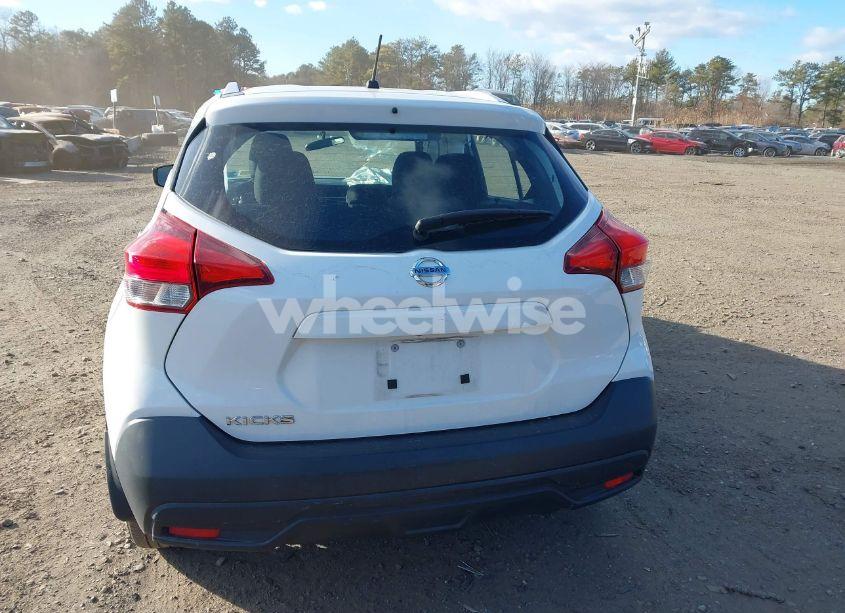 Photo 16 of 2018 Nissan Kicks S (VIN 3N1CP5CU8JL514013)