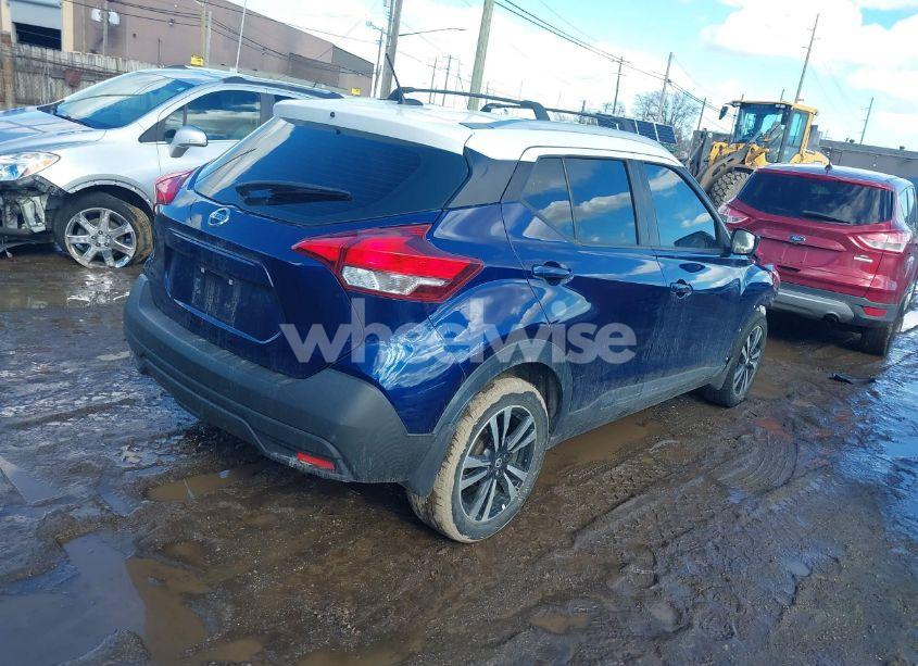 Photo 4 of 2018 Nissan Kicks SV (VIN 3N1CP5CU8JL518157)