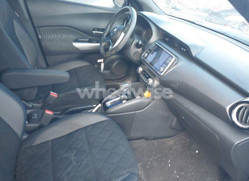 Photo 5 of 2018 Nissan Kicks SV (VIN 3N1CP5CU8JL518157)