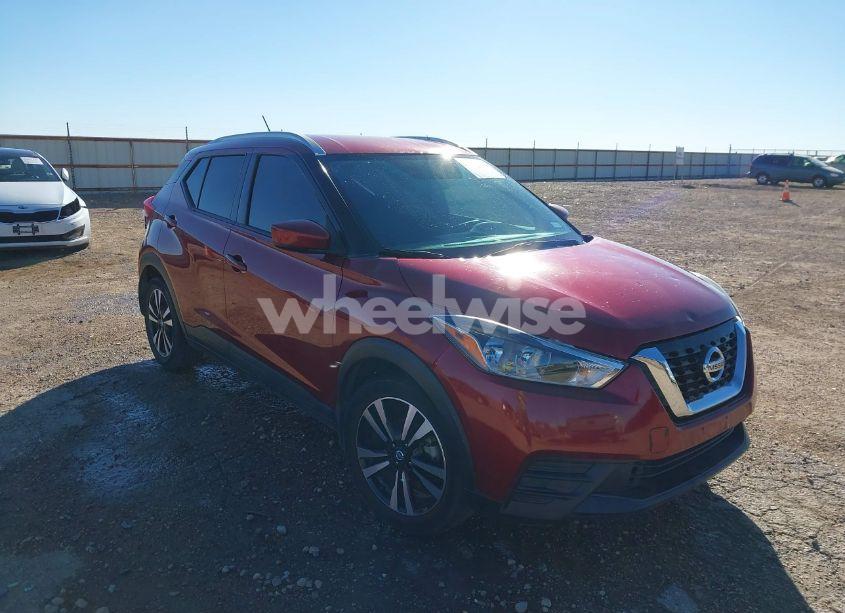 2019 Nissan Kicks SV (VIN 3N1CP5CU8KL516121) main photo