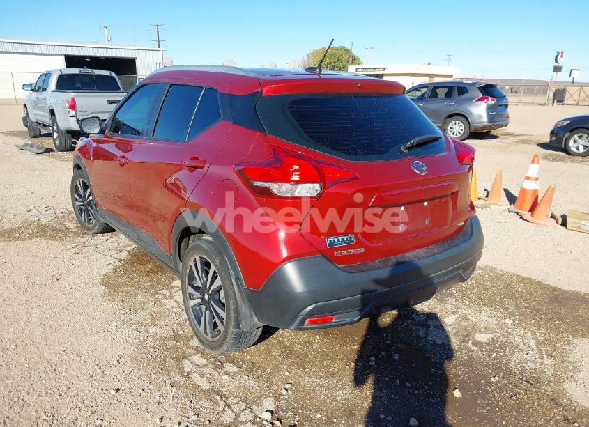 Photo 3 of 2019 Nissan Kicks SV (VIN 3N1CP5CU8KL516121)