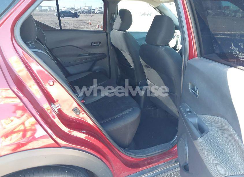 Photo 8 of 2019 Nissan Kicks SV (VIN 3N1CP5CU8KL516121)