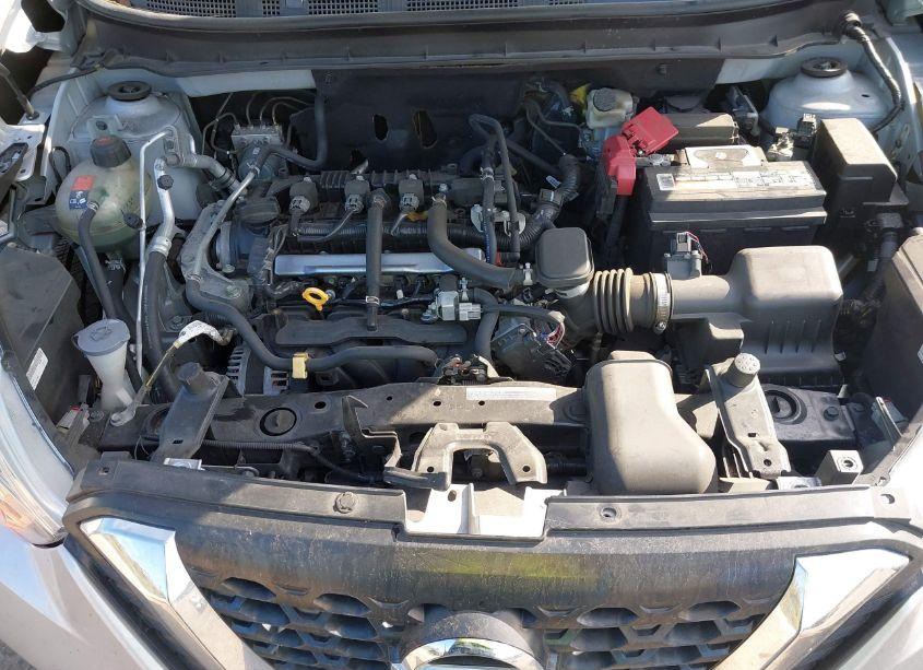 Photo 10 of 2019 Nissan Kicks S (VIN 3N1CP5CU8KL532674)