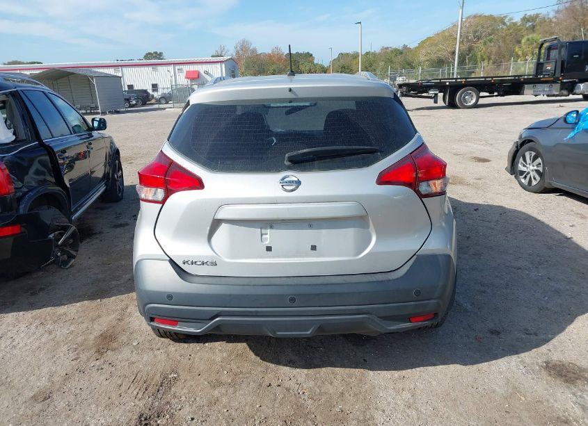 Photo 16 of 2019 Nissan Kicks S (VIN 3N1CP5CU8KL532674)