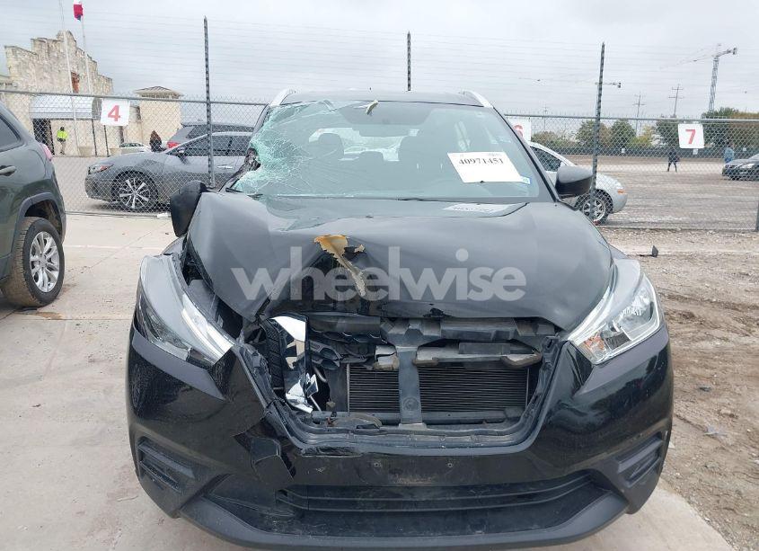 Photo 12 of 2019 Nissan Kicks S (VIN 3N1CP5CU8KL533193)