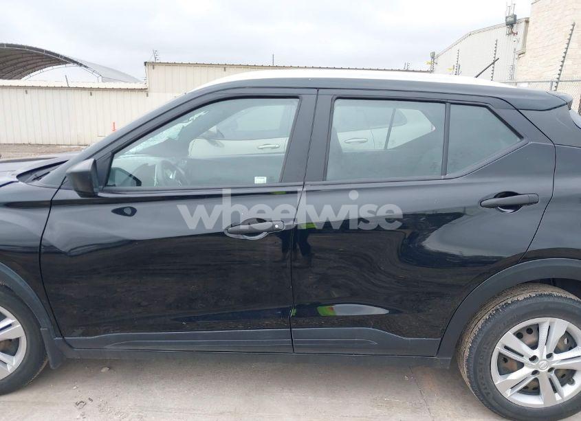 Photo 14 of 2019 Nissan Kicks S (VIN 3N1CP5CU8KL533193)