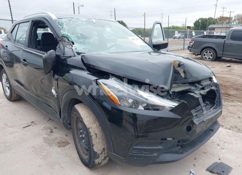 Photo 6 of 2019 Nissan Kicks S (VIN 3N1CP5CU8KL533193)