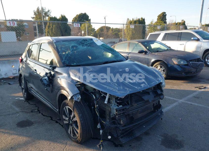 Photo 6 of 2019 Nissan Kicks SR (VIN 3N1CP5CU8KL539317)