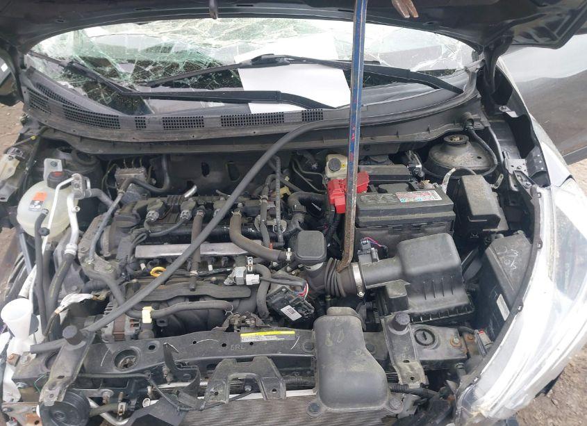 Photo 10 of 2019 Nissan Kicks SV (VIN 3N1CP5CU8KL542511)