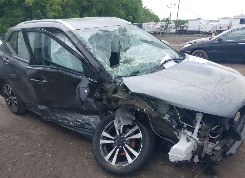 Photo 6 of 2019 Nissan Kicks SV (VIN 3N1CP5CU8KL542511)