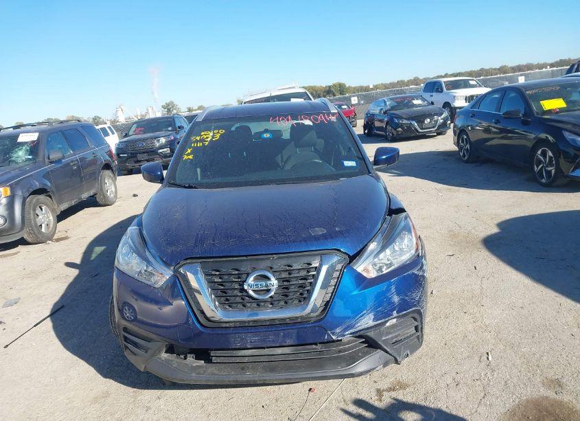 Photo 12 of 2018 Nissan Kicks SV (VIN 3N1CP5CU9JL501402)