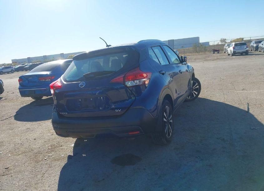 Photo 4 of 2018 Nissan Kicks SV (VIN 3N1CP5CU9JL501402)