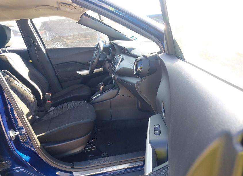 Photo 5 of 2018 Nissan Kicks SV (VIN 3N1CP5CU9JL501402)