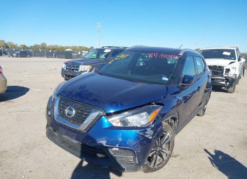 Photo 6 of 2018 Nissan Kicks SV (VIN 3N1CP5CU9JL501402)