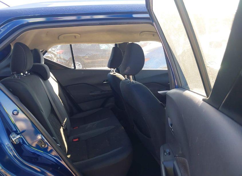 Photo 8 of 2018 Nissan Kicks SV (VIN 3N1CP5CU9JL501402)