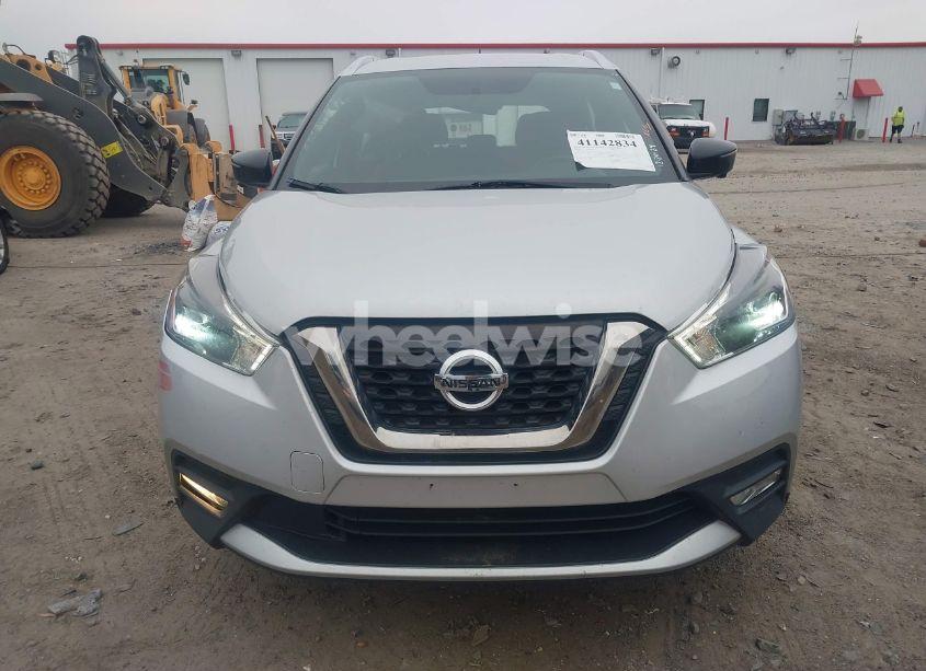 Photo 12 of 2018 Nissan Kicks SR (VIN 3N1CP5CU9JL527739)