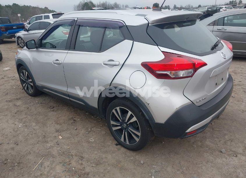Photo 3 of 2018 Nissan Kicks SR (VIN 3N1CP5CU9JL527739)