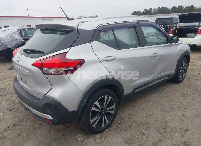 Photo 4 of 2018 Nissan Kicks SR (VIN 3N1CP5CU9JL527739)
