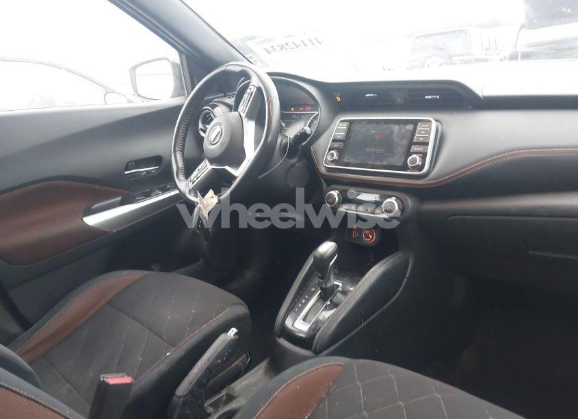 Photo 5 of 2018 Nissan Kicks SR (VIN 3N1CP5CU9JL527739)