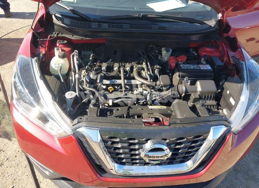 Photo 10 of 2018 Nissan Kicks SV (VIN 3N1CP5CU9JL537106)