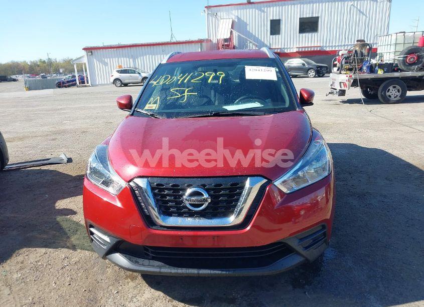 Photo 12 of 2018 Nissan Kicks SV (VIN 3N1CP5CU9JL537106)