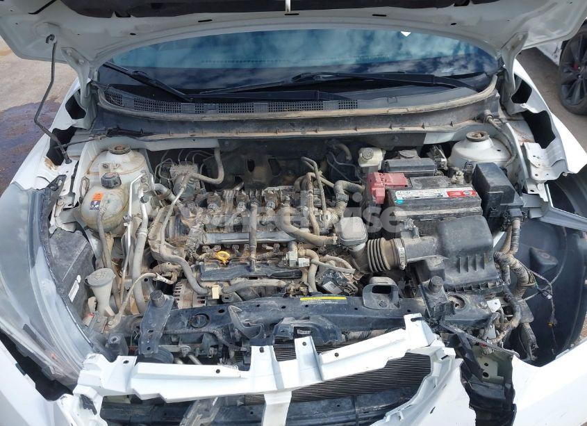 Photo 10 of 2018 Nissan Kicks SV (VIN 3N1CP5CU9JL539387)