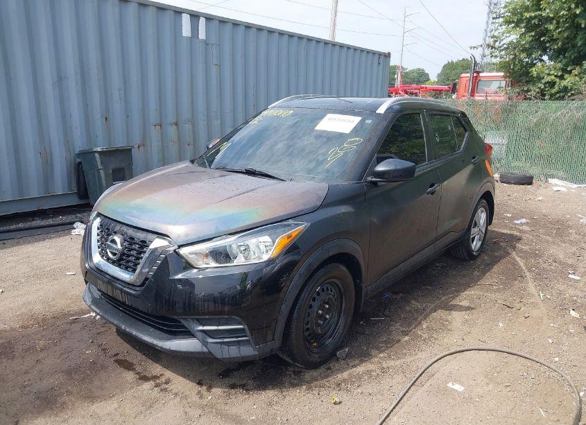 Photo 6 of 2019 Nissan Kicks S (VIN 3N1CP5CU9KL470525)