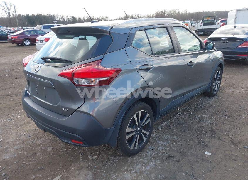 Photo 4 of 2019 Nissan Kicks SV (VIN 3N1CP5CU9KL503071)
