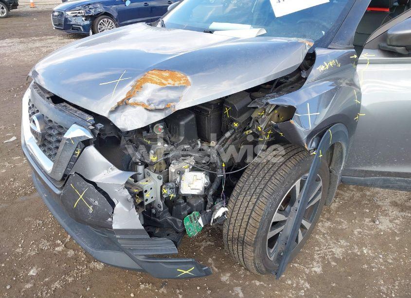 Photo 6 of 2019 Nissan Kicks SV (VIN 3N1CP5CU9KL503071)