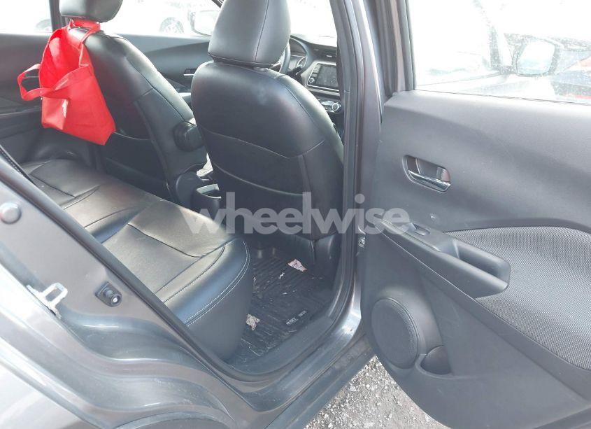 Photo 8 of 2019 Nissan Kicks SV (VIN 3N1CP5CU9KL503071)