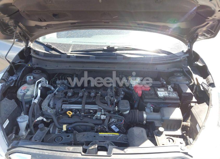 Photo 10 of 2019 Nissan Kicks S (VIN 3N1CP5CU9KL505032)