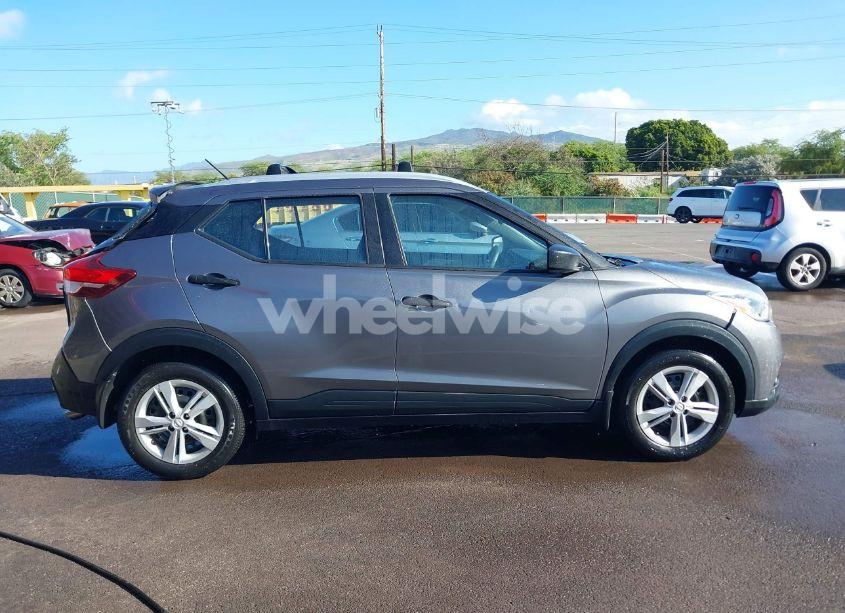 Photo 13 of 2019 Nissan Kicks S (VIN 3N1CP5CU9KL505032)