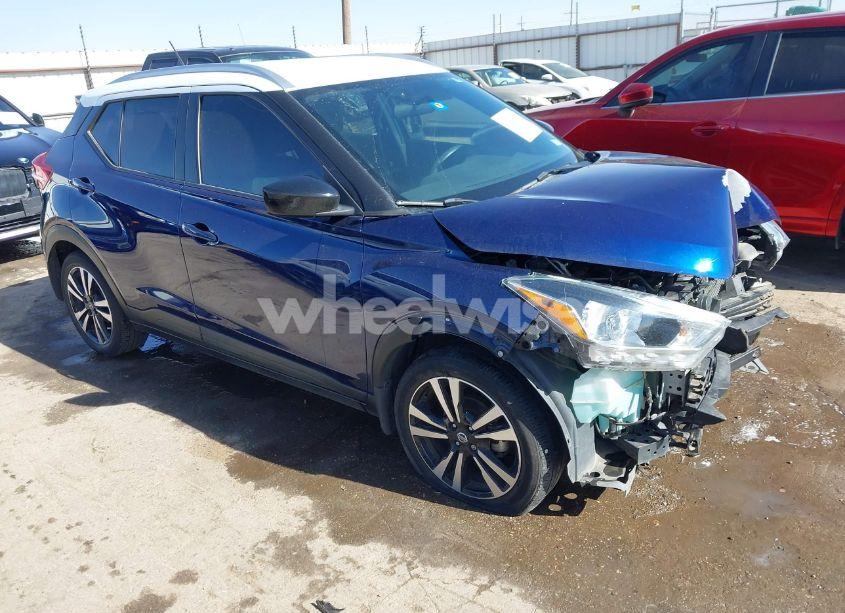 2019 Nissan Kicks SV (VIN 3N1CP5CU9KL507167) main photo
