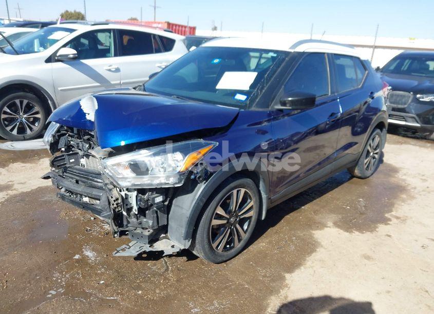 Photo 2 of 2019 Nissan Kicks SV (VIN 3N1CP5CU9KL507167)